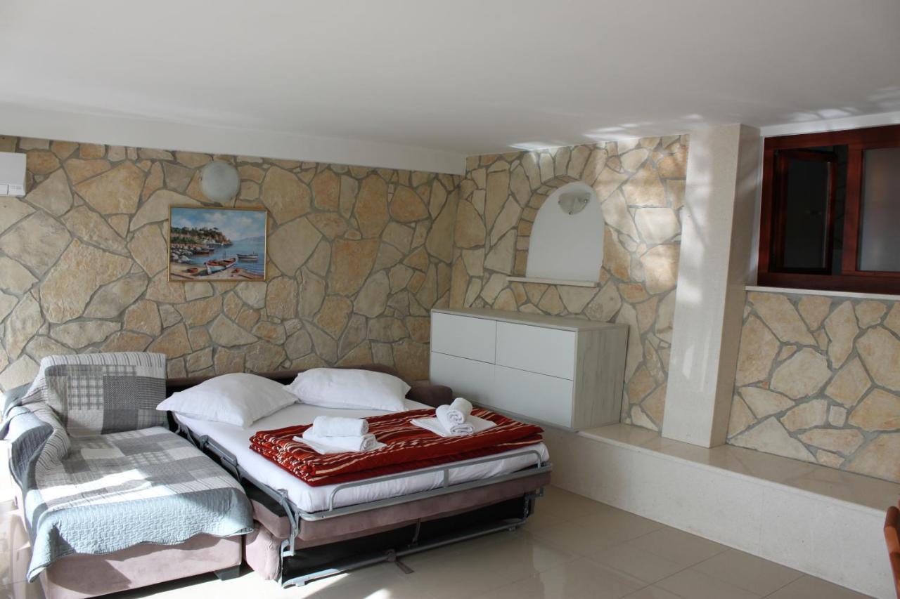 Pile Apartments 7 Omis Luaran gambar